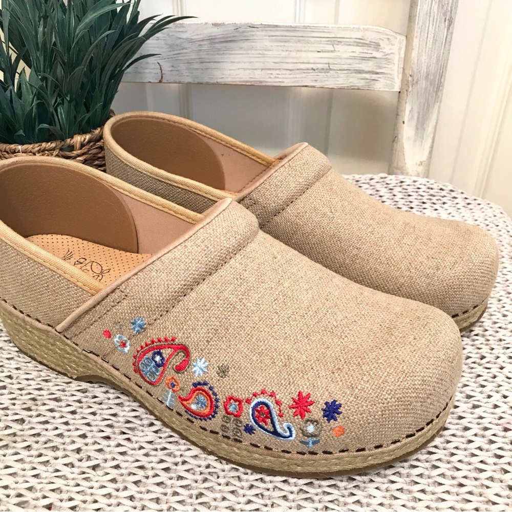 Dansko Vegan Jute Paisley Embroidered Clogs - Picture 6 of 16